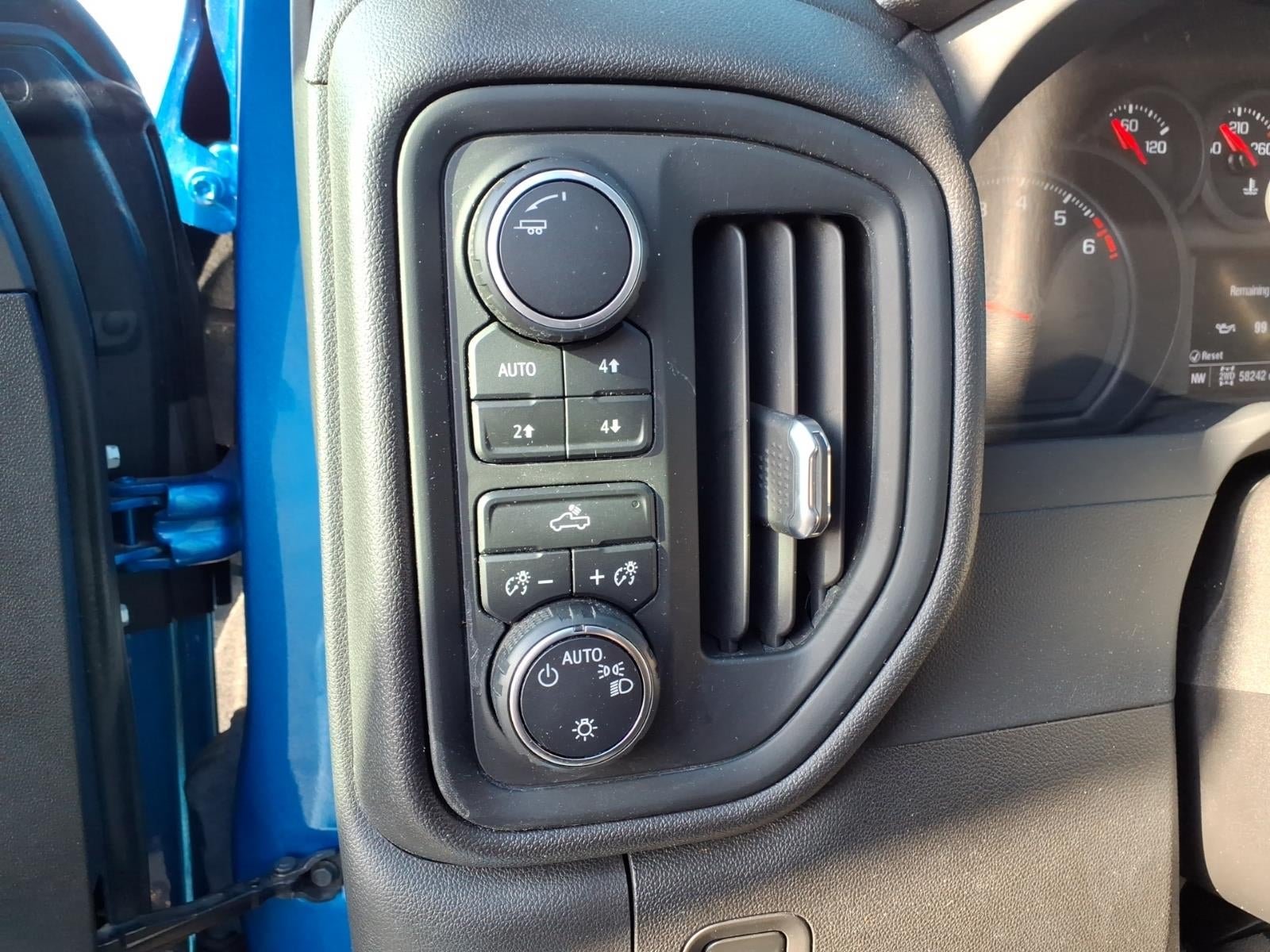 2022 Chevrolet Silverado 1500 Custom Trail Boss