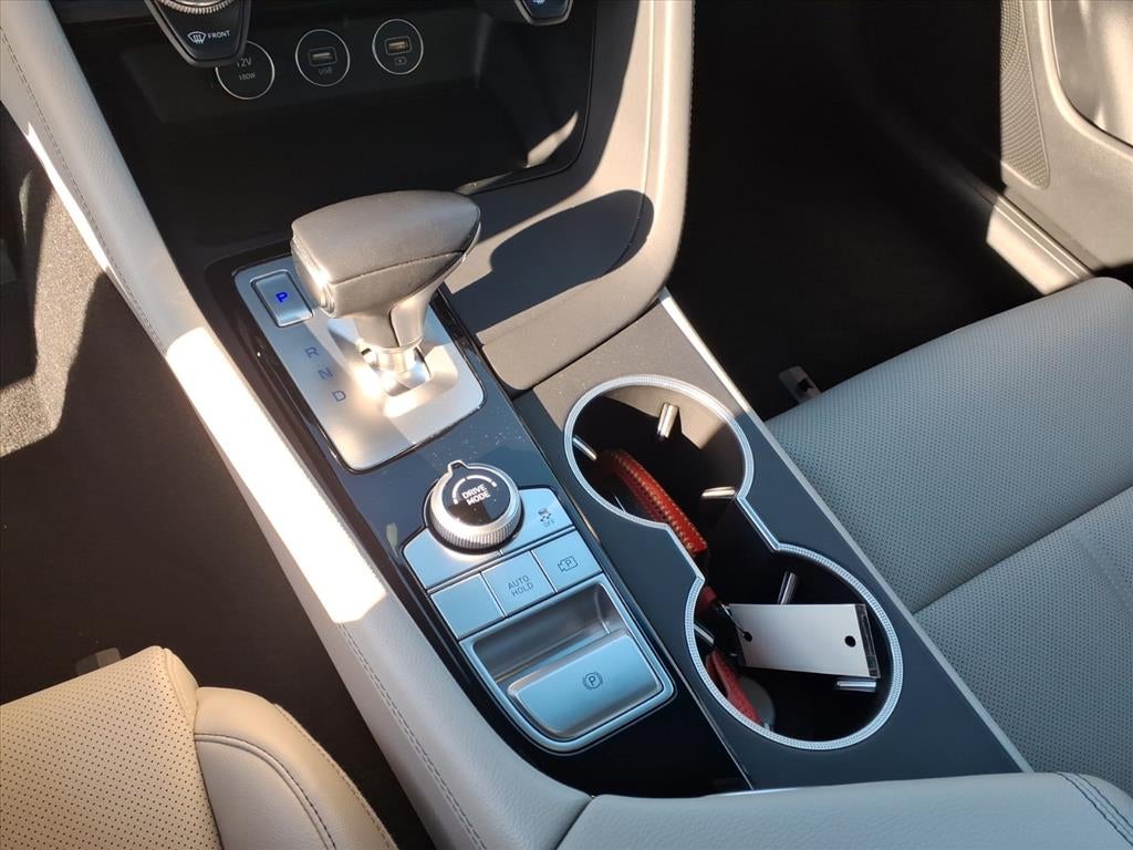 2022 Genesis G70 2.0T