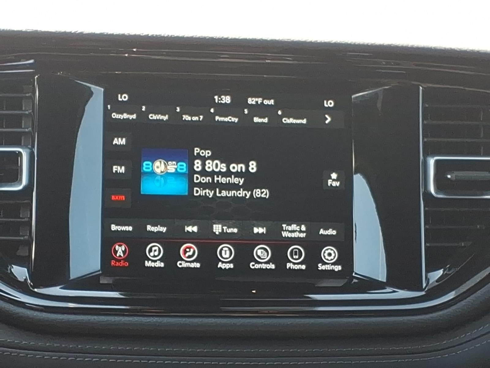 2023 Dodge Durango SXT - Photo 12