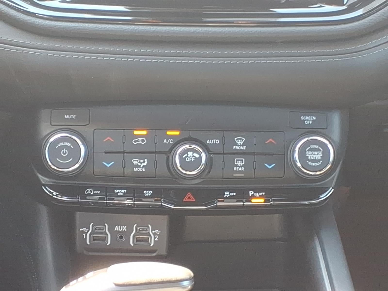 2023 Dodge Durango SXT - Photo 13