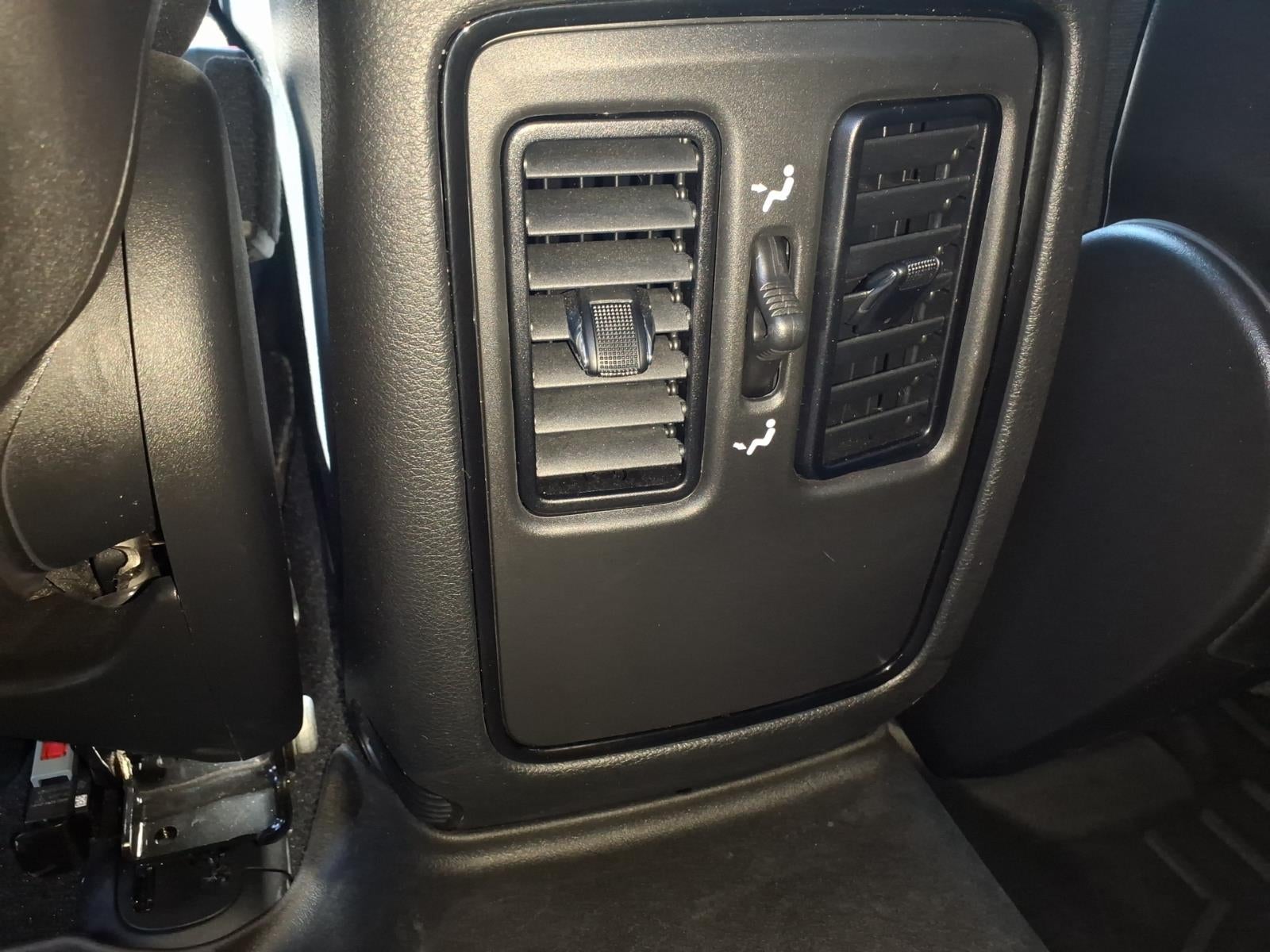 2023 Dodge Durango SXT - Photo 15