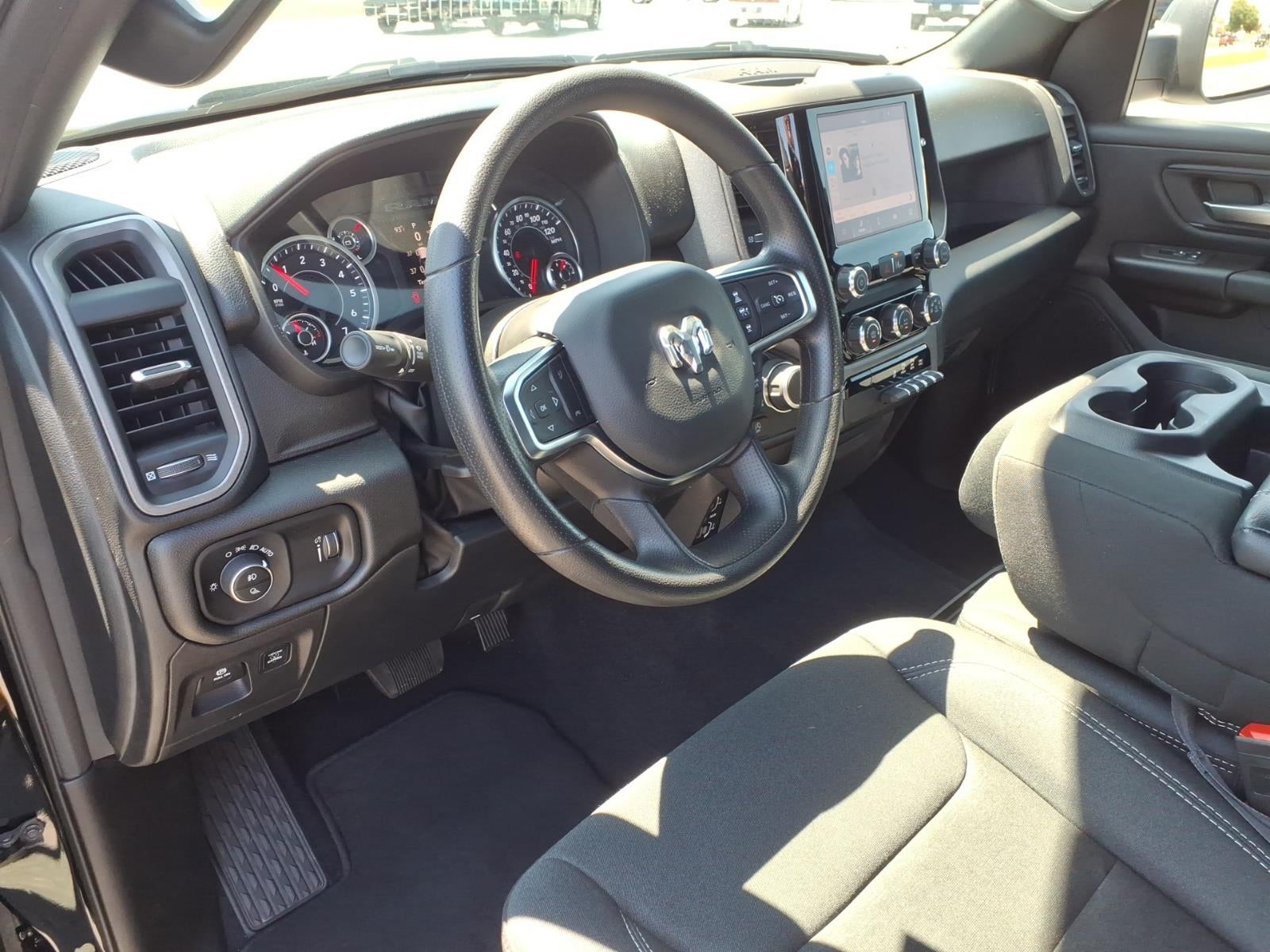 2025 RAM 1500 Tradesman Crew Cab 4x4 5'7" Box