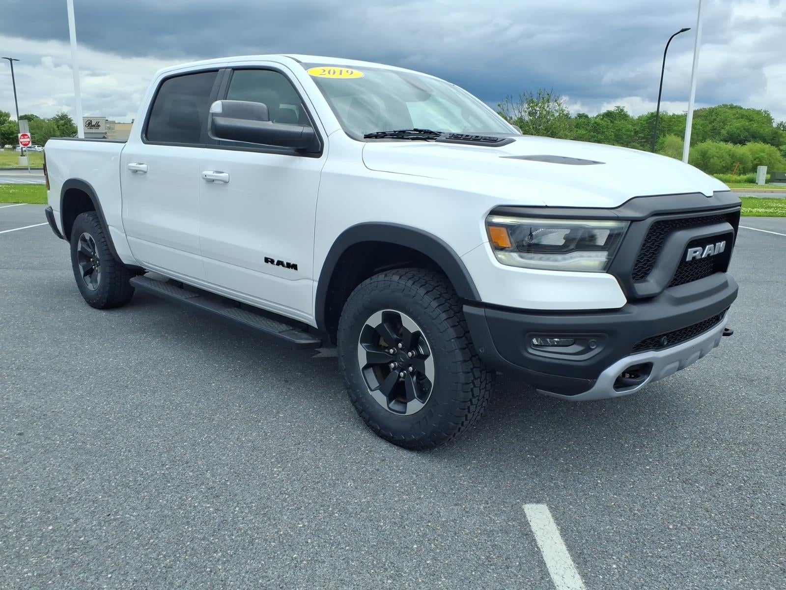 2019 RAM 1500 Rebel Crew Cab 4x4 5'7" Box