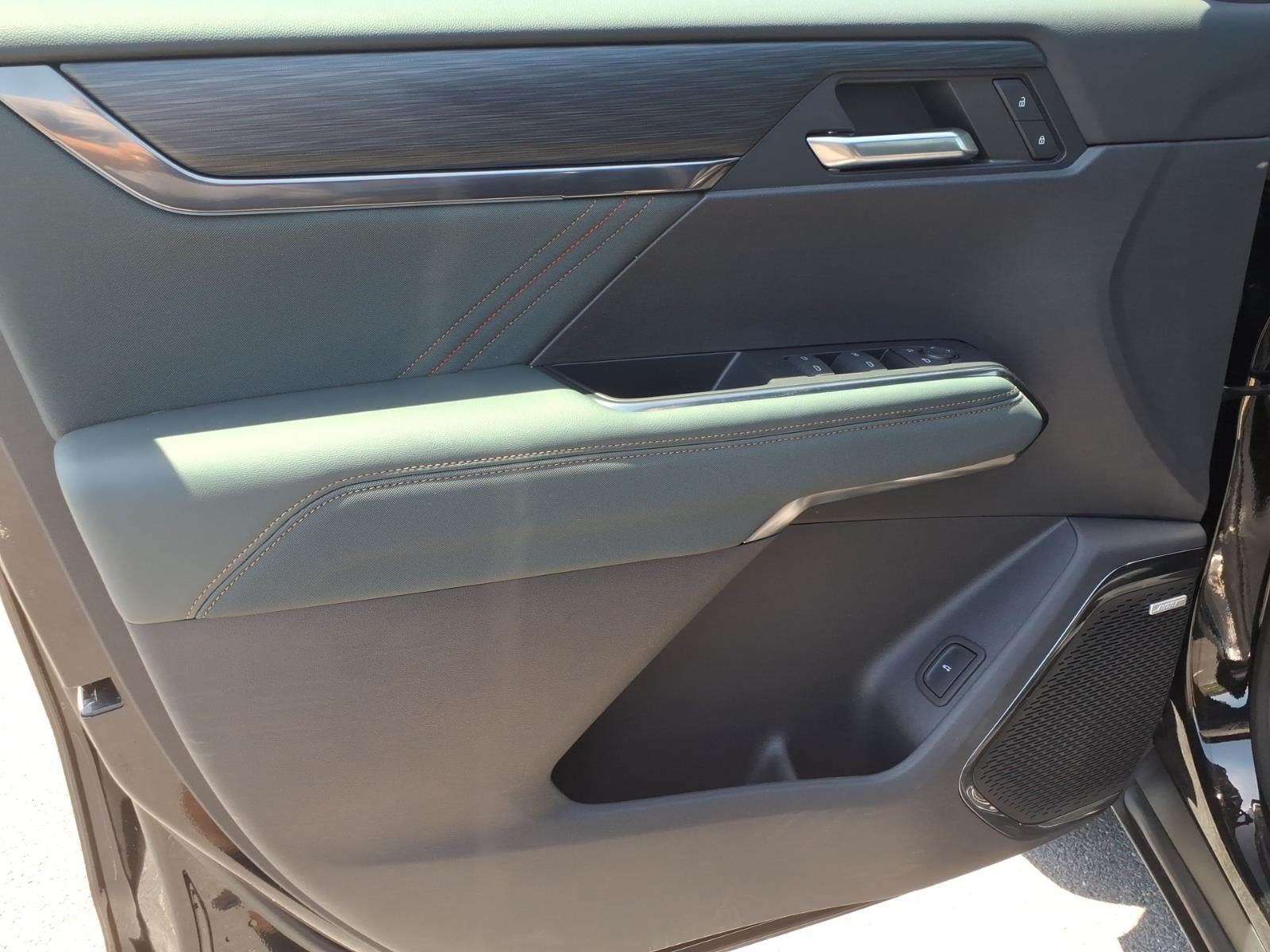 2024 GMC Acadia AT4