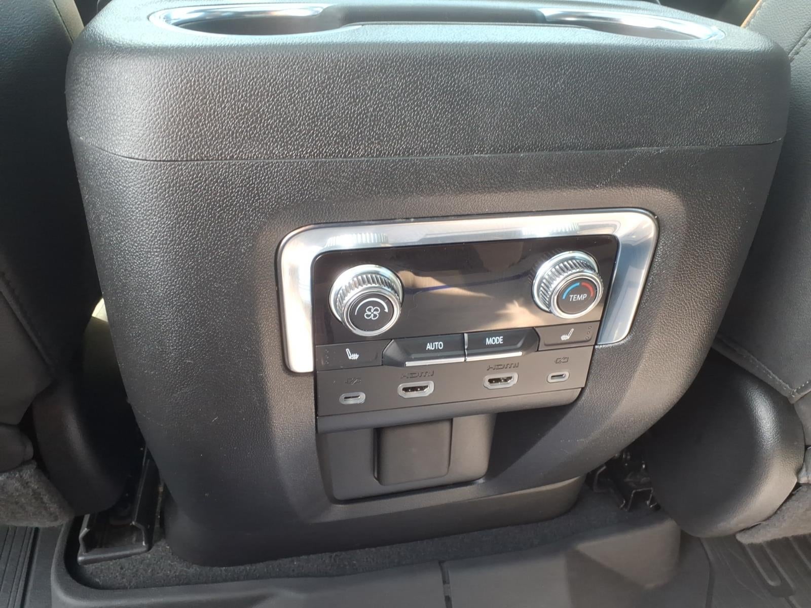 2024 GMC Yukon XL AT4