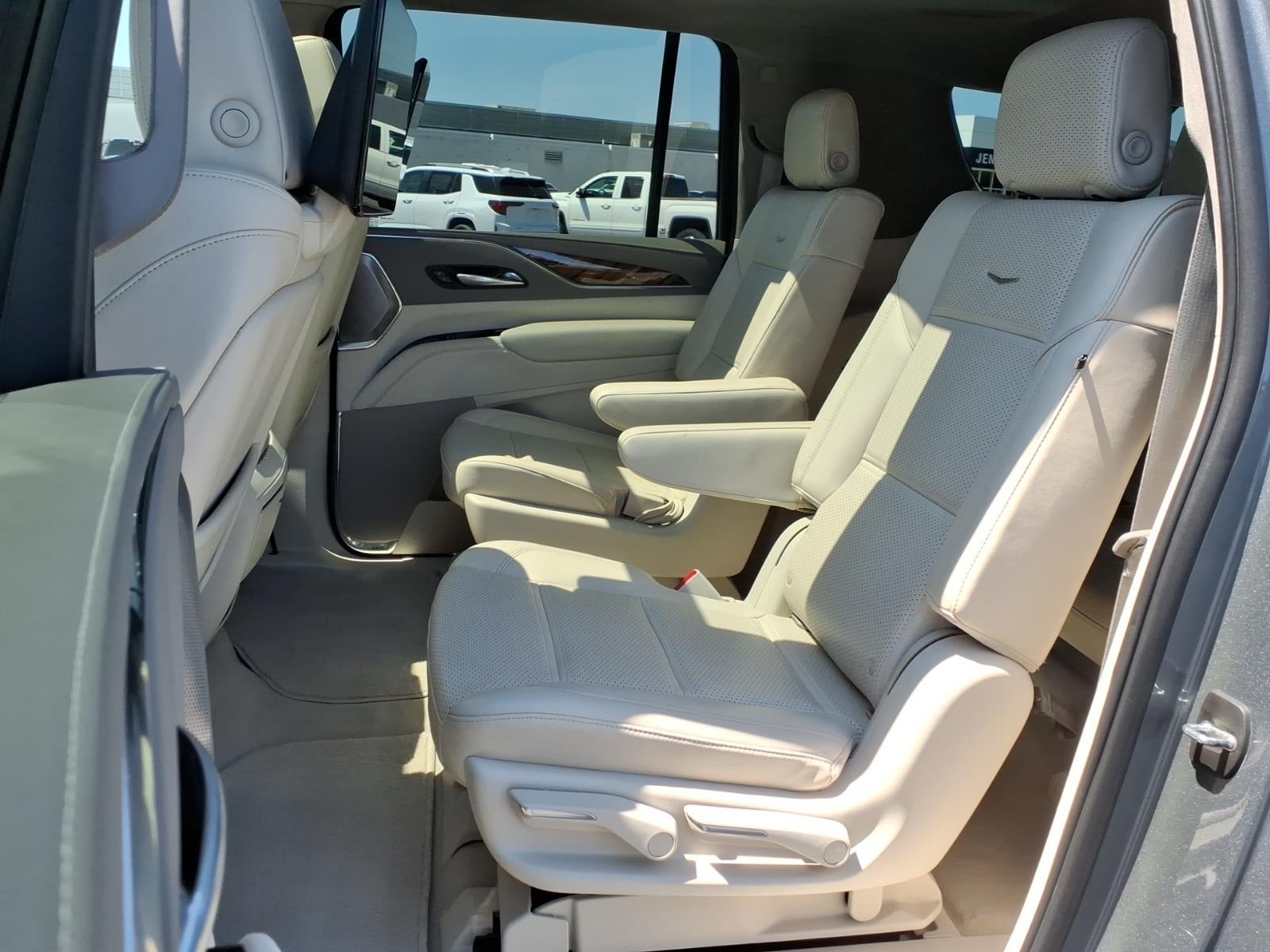 2022 Cadillac Escalade ESV Premium Luxury Platinum