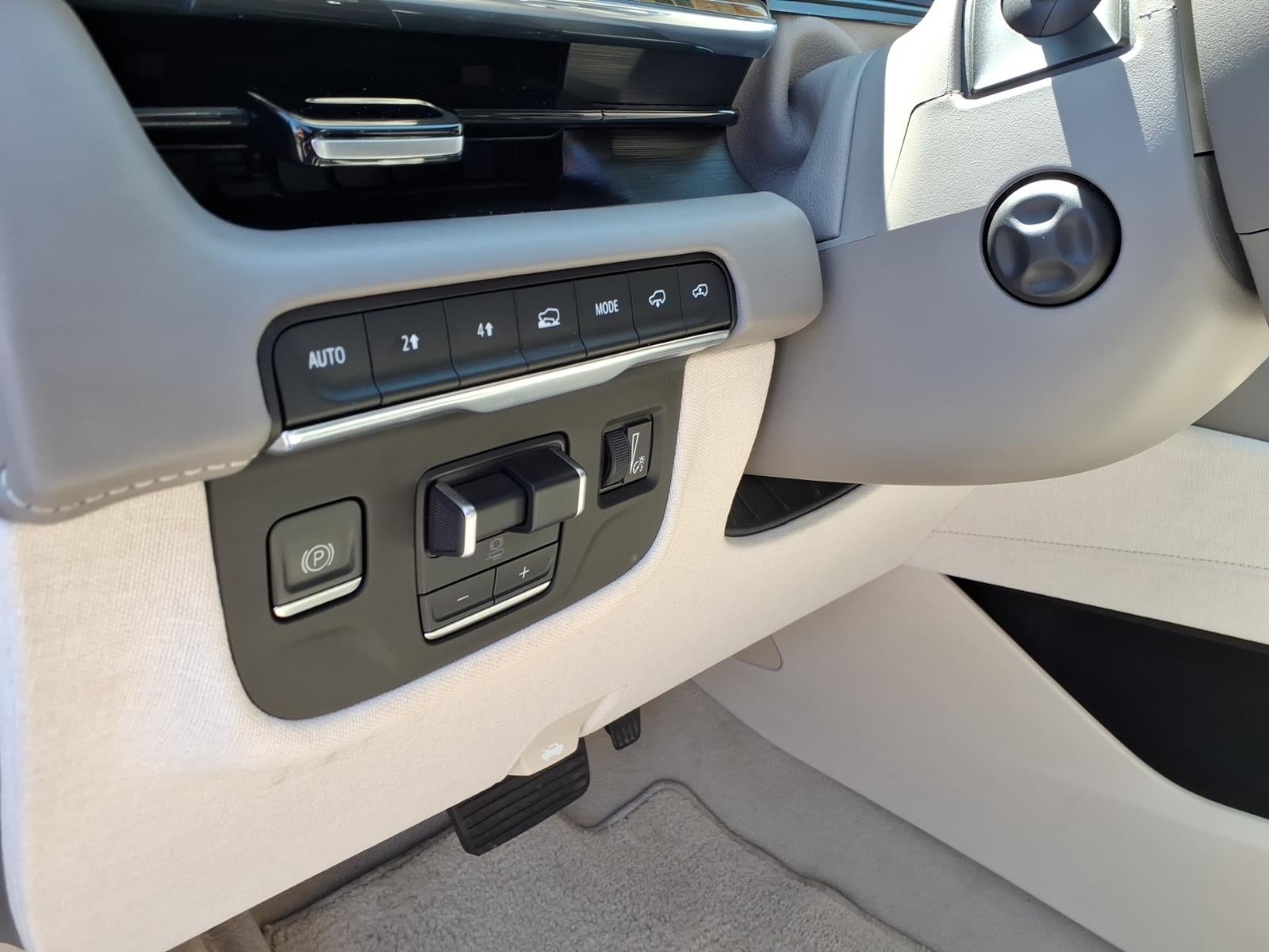 2022 Cadillac Escalade ESV Premium Luxury Platinum