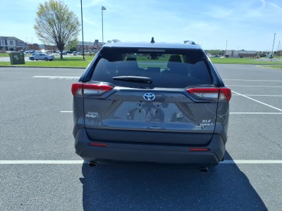 2022 Toyota RAV4 Hybrid XLE