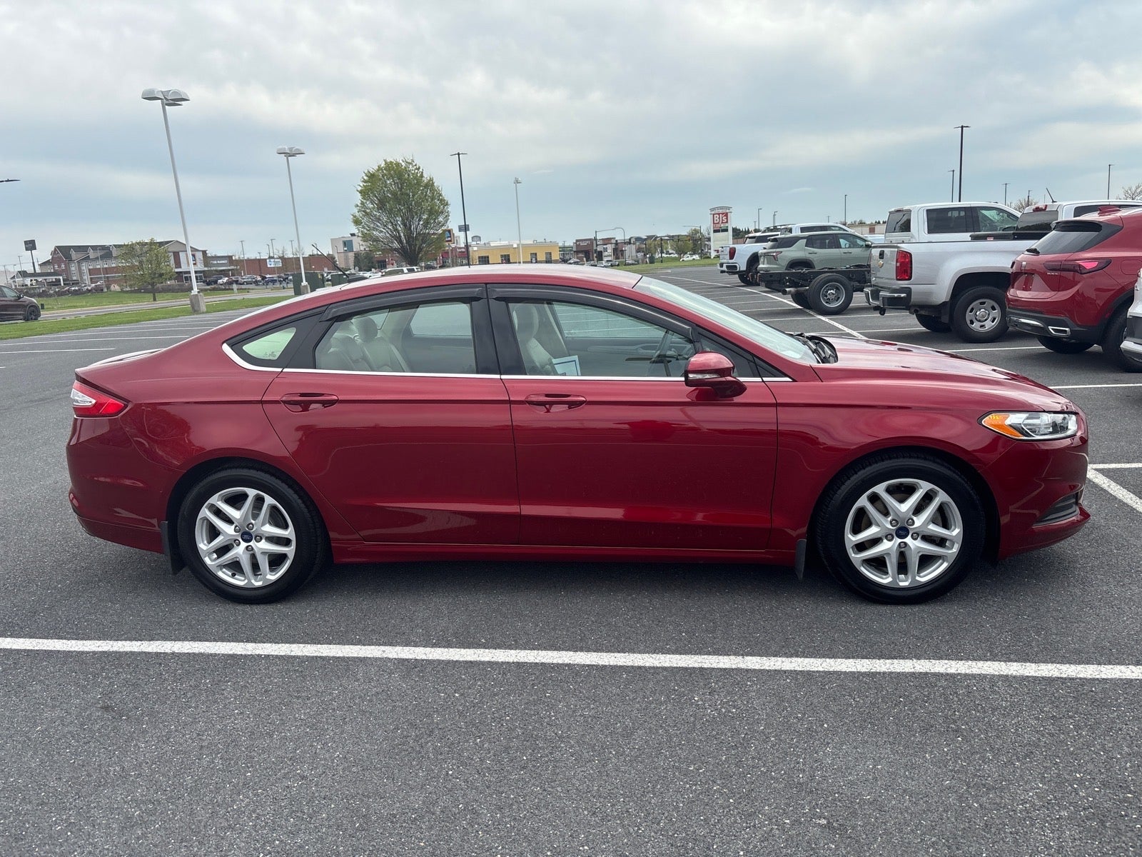 2016 Ford Fusion SE
