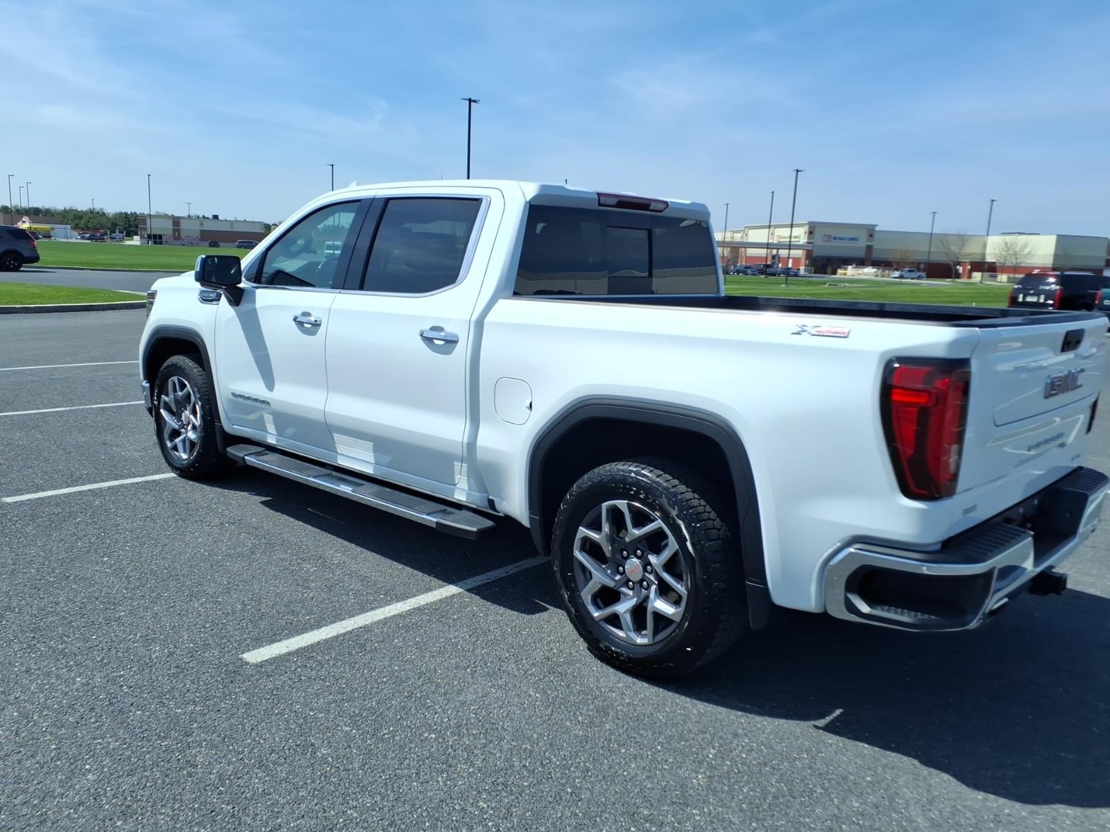2023 GMC Sierra 1500 SLT