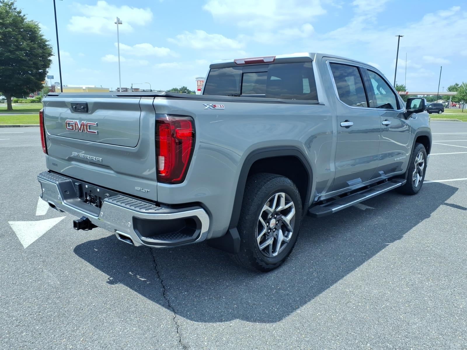 2023 GMC Sierra 1500 SLT
