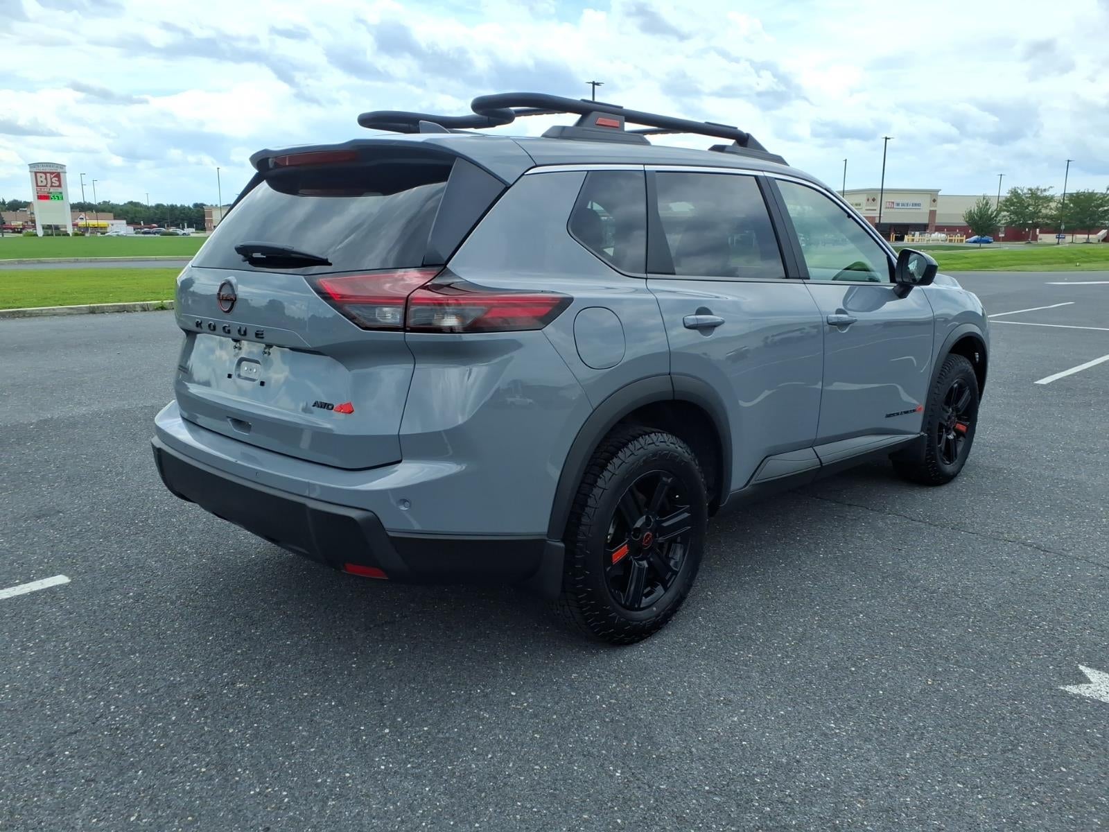 2025 Nissan Rogue Rock Creek