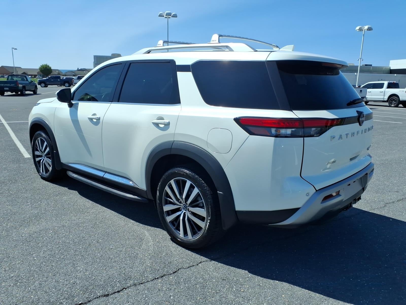 2022 Nissan Pathfinder Platinum 4WD