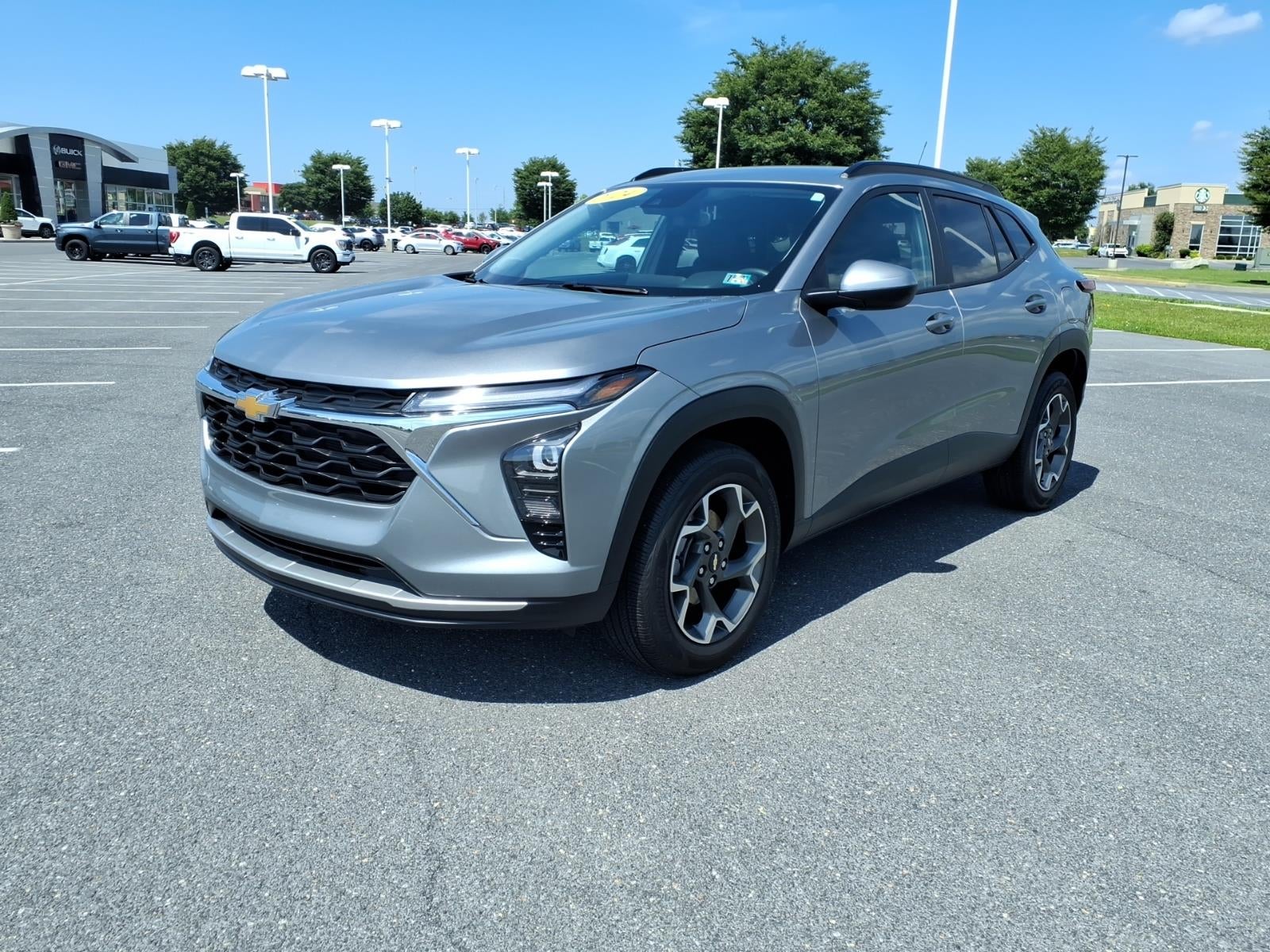 2024 Chevrolet Trax LT - Photo 1