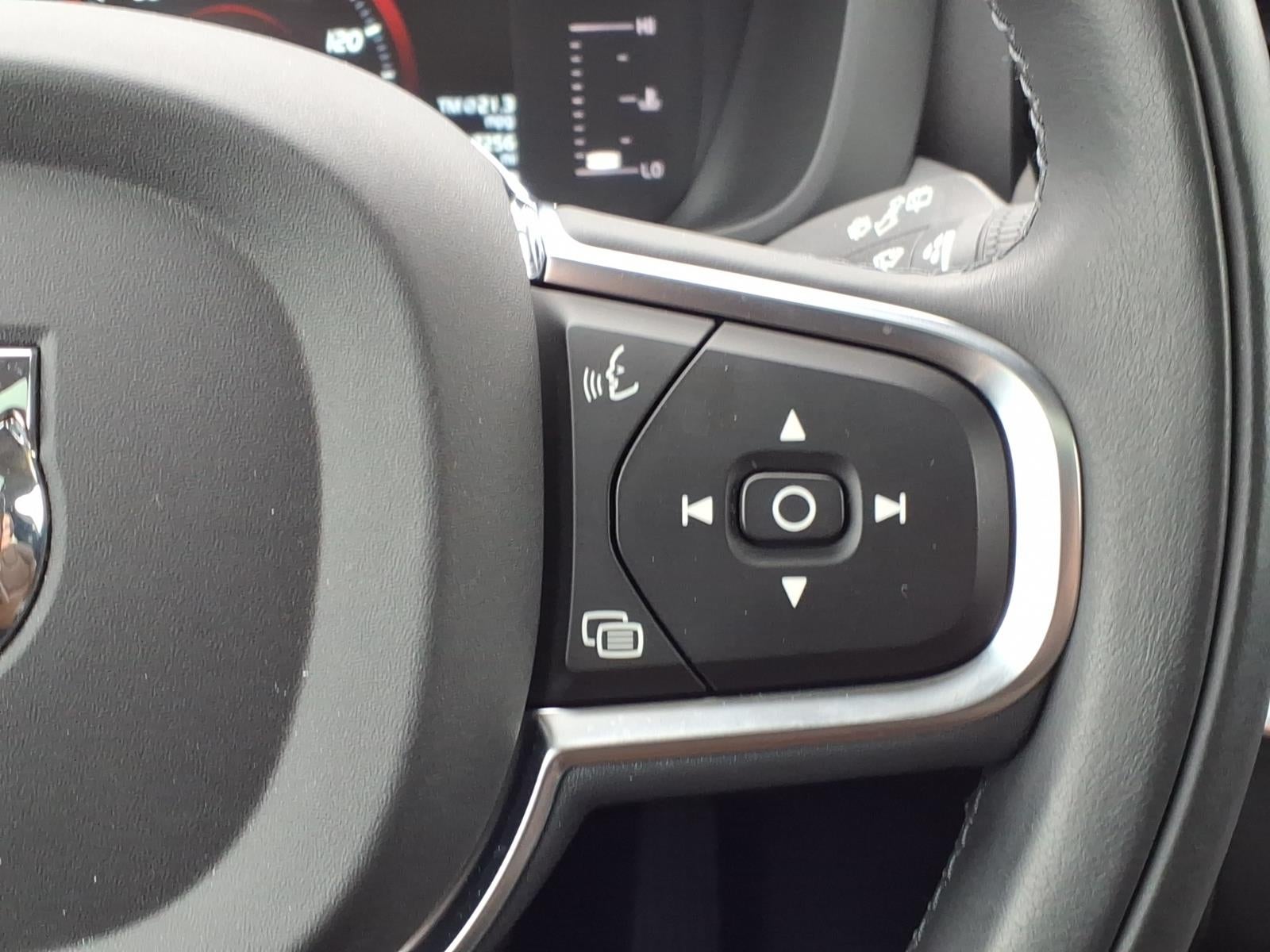 2019 Volvo XC60 Momentum