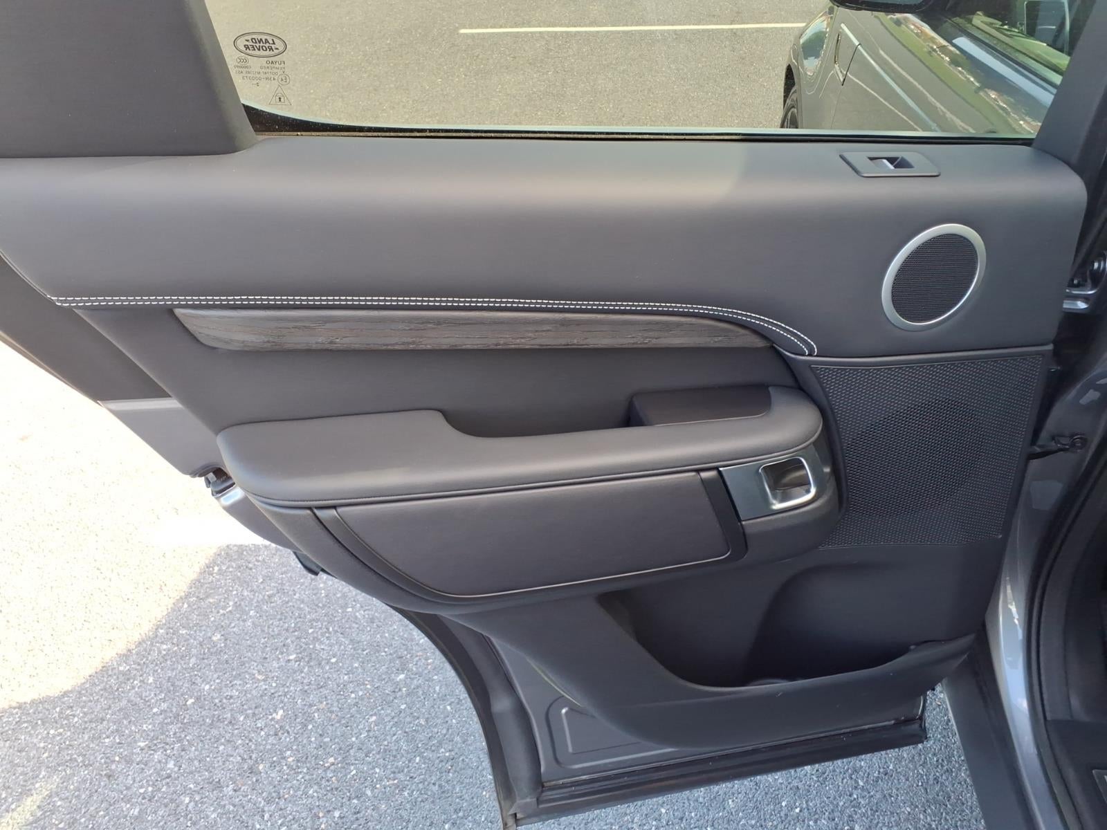 2023 Land Rover Discovery HSE R-Dynamic