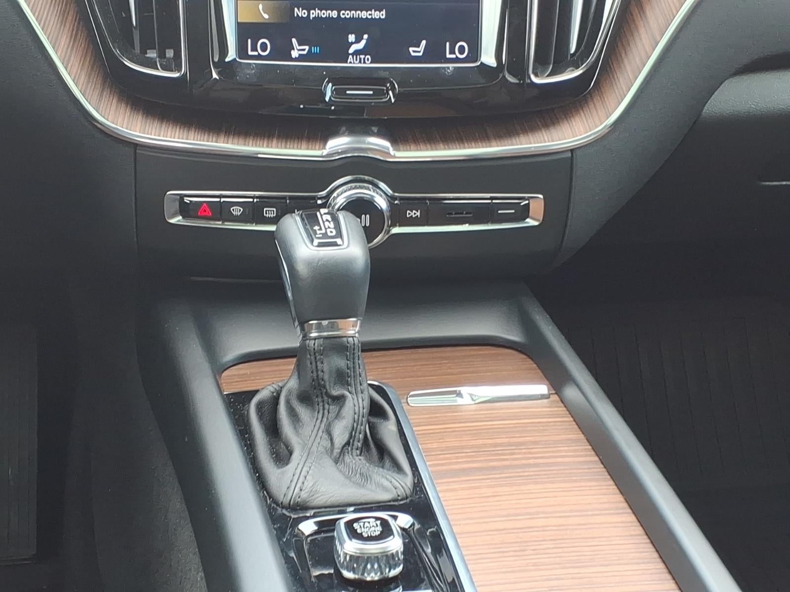 2021 Volvo XC60 T6 Inscription